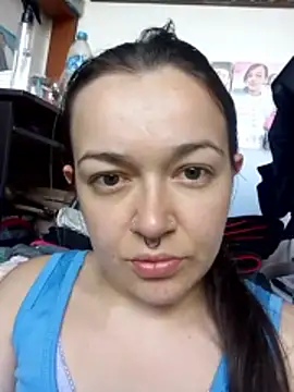 Angela 18honey online show from April 1, 2026, 7:11 pm