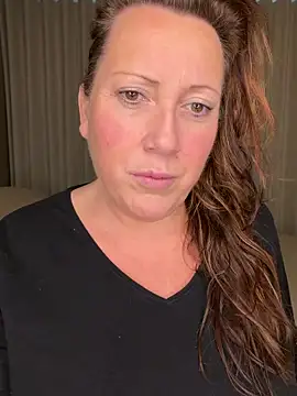 xsexycurvymilf online show from February 11, 2026, 3:17 pm