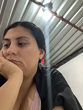 Snapshot of valentinesexx chatting on February 20, 2025, 10:15 pm valentinesexx online show from February 20, 2025, 10:15 pm
