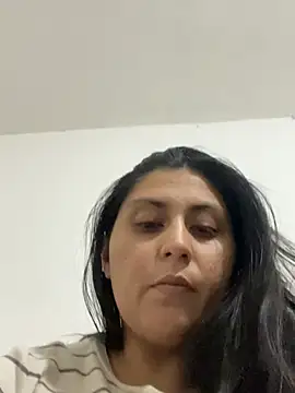 Snapshot of valentinesexx chatting on May 28, 2026, 3:37 am valentinesexx online show from May 28, 2026, 3:37 am