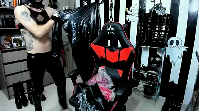 daven56 online show from December 17, 2024, 4:32 pm