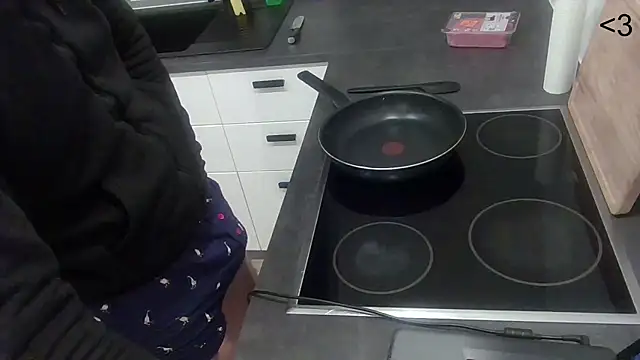 Bonkoleus online show from December 1, 2025, 7:52 pm