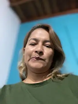 Snapshot of Jlo_69 chatting on February 14, 2025, 12:09 am Jlo 69 online show from February 14, 2025, 12:09 am