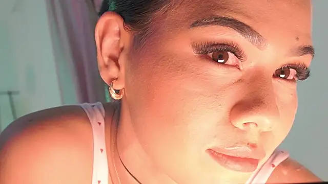 SakuraKato online show from April 12, 2026, 3:33 am