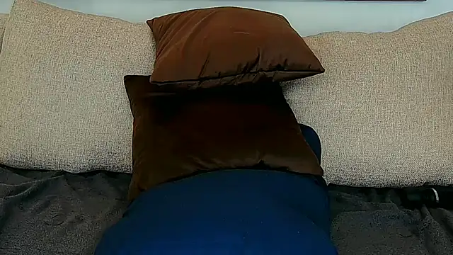 Snapshot of angel_fox__ chatting on June 3, 2026, 11:43 pm angel fox online show from June 3, 2026, 11:43 pm