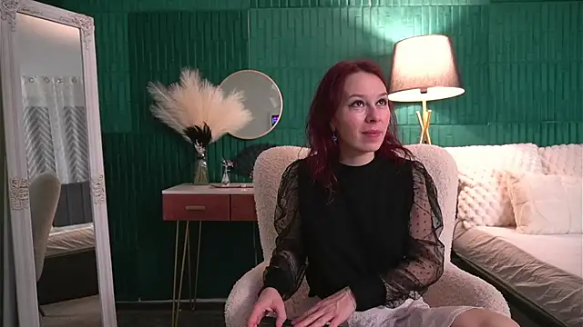 HaileyMoonn online show from February 14, 2026, 5:04 am