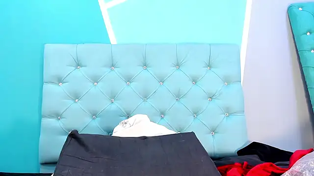 AlondraFerri1 online show from January 28, 2025, 9:41 am