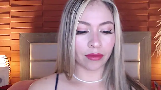 Snapshot of Ammy_Castro chatting on January 9, 2025, 7:29 pm Ammy Castro online show from January 9, 2025, 7:29 pm