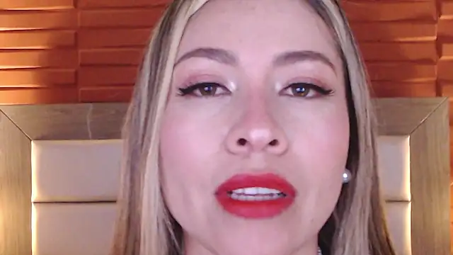 Snapshot of Ammy_Castro chatting on January 9, 2025, 10:31 pm Ammy Castro online show from January 9, 2025, 10:31 pm