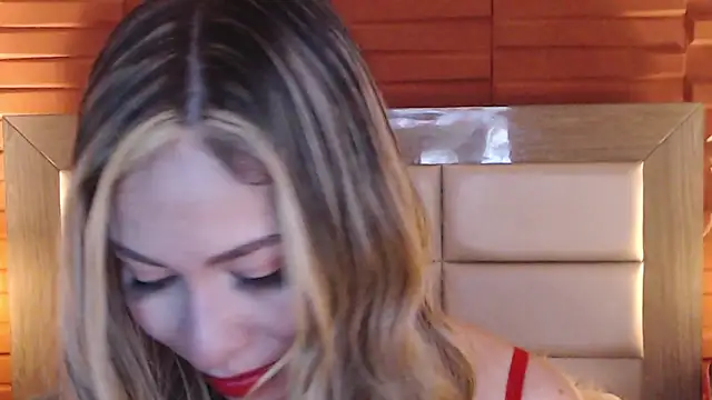 Snapshot of Ammy_Castro chatting on January 11, 2025, 1:37 am Ammy Castro online show from January 11, 2025, 1:37 am