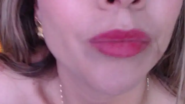 Snapshot of Ammy_Castro chatting on February 3, 2025, 11:36 pm Ammy Castro online show from February 3, 2025, 11:36 pm