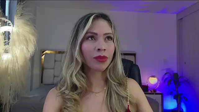 Snapshot of Ammy_Castro chatting on November 15, 2025, 9:21 pm Ammy Castro online show from November 15, 2025, 9:21 pm