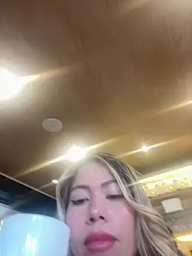 Snapshot of Ammy_Castro chatting on February 14, 2026, 2:25 pm Ammy Castro online show from February 14, 2026, 2:25 pm