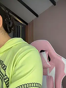 Victoria-And1 online show from April 22, 2026, 1:30 am