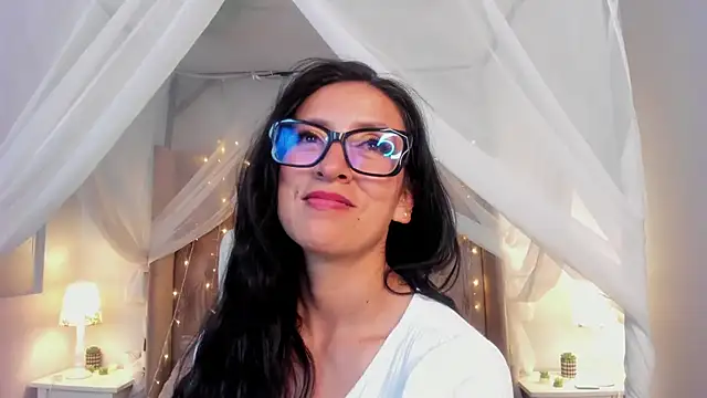 Snapshot of kira_moon__ chatting on March 16, 2025, 11:25 pm kira moon   online show from March 16, 2025, 11:25 pm