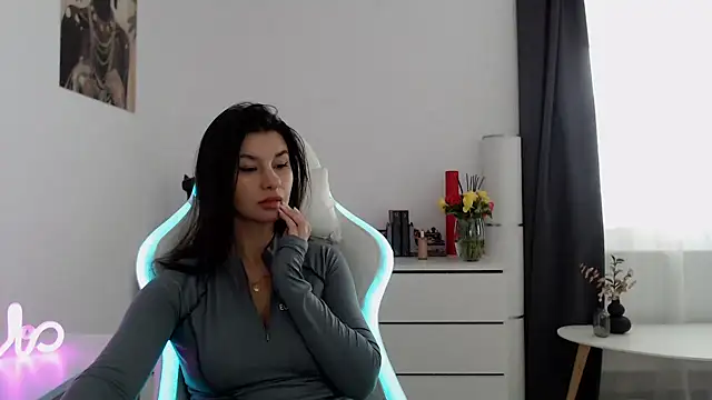 Simply the best online show from November 13, 2025, 8:35 am