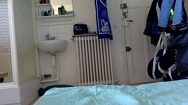 molozeb online show from April 7, 2026, 4:18 pm