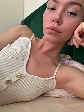 Lisaaa Alisa online show from March 19, 2026, 9:02 am