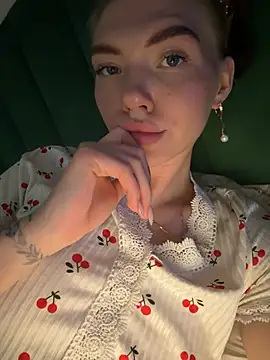 Snapshot of Lisaaa_Alisa chatting on April 25, 2026, 2:03 pm Lisaaa Alisa online show from April 25, 2026, 2:03 pm
