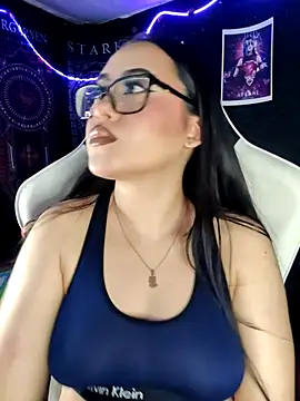 Snapshot of Janna_mnt chatting on February 12, 2026, 3:56 am Janna mnt online show from February 12, 2026, 3:56 am