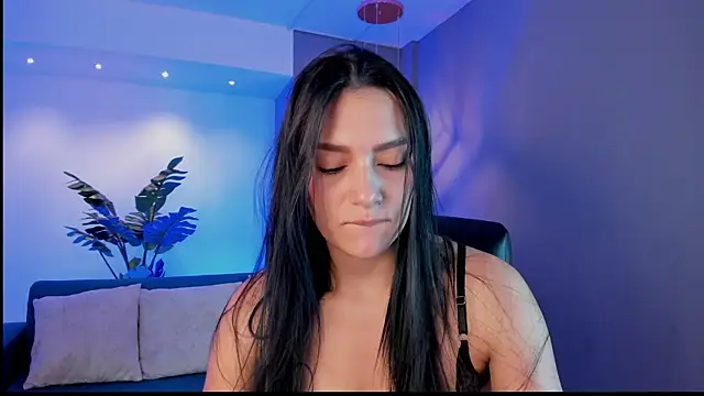 carina rossi online show from March 10, 2025, 2:48 pm