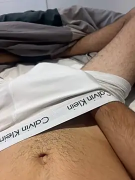 Snapshot of h0rnyguy001 chatting on October 8, 2025, 6:33 am h0rnyguy001 online show from October 8, 2025, 6:33 am