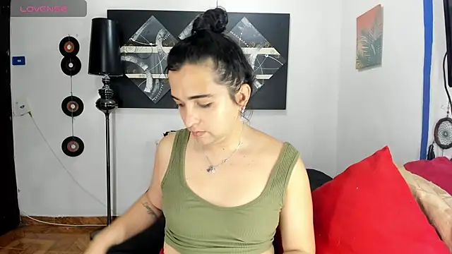 SARAMISHA online show from September 20, 2025, 7:26 pm