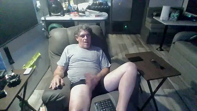 lateniter online show from March 1, 2026, 6:48 am