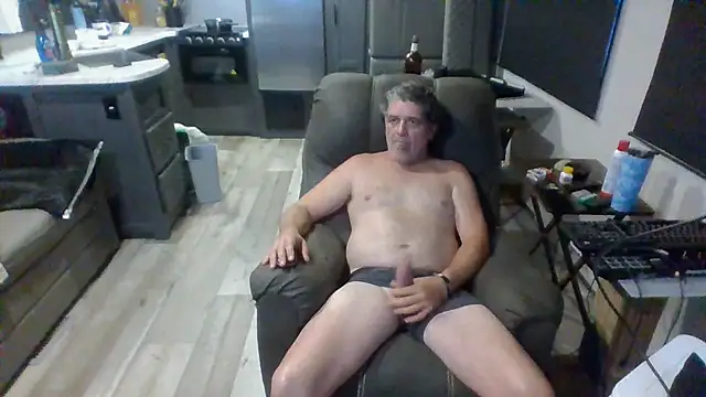Snapshot of lateniter chatting on July 10, 2026, 5:15 pm lateniter online show from July 10, 2026, 5:15 pm
