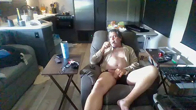 Snapshot of lateniter chatting on July 14, 2026, 5:29 pm lateniter online show from July 14, 2026, 5:29 pm