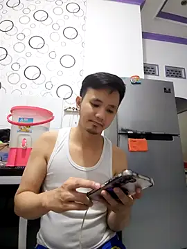 Snapshot of andi888999 chatting on November 15, 2025, 5:20 pm andi888999 online show from November 15, 2025, 5:20 pm