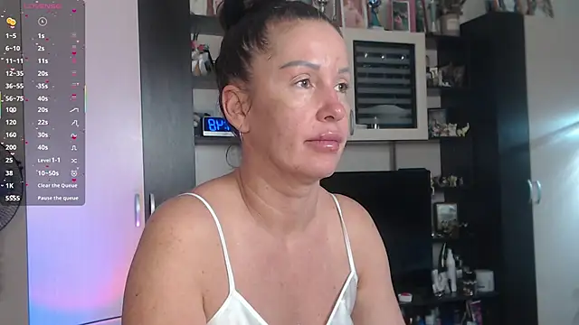 SheilaRyan online show from November 28, 2025, 4:48 am