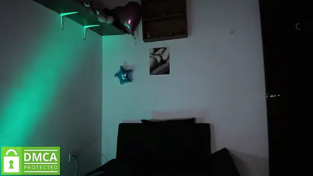 Snapshot of Mr_MrsCurie chatting on January 29, 2025, 11:35 pm Mr MrsCurie online show from January 29, 2025, 11:35 pm