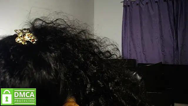 Snapshot of Mr_MrsCurie chatting on October 18, 2025, 3:53 am Mr MrsCurie online show from October 18, 2025, 3:53 am