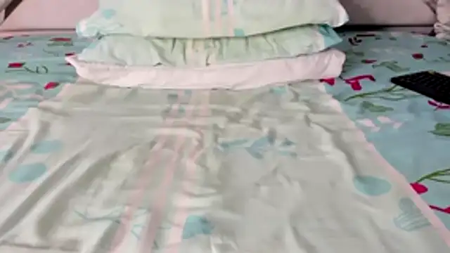 maybelline69 online show from November 26, 2025, 8:32 pm