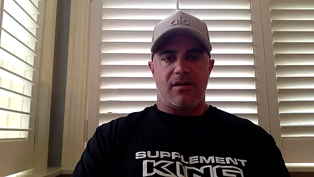 Snapshot of Bad_daddy21 chatting on September 29, 2025, 2:44 pm Bad daddy21 online show from September 29, 2025, 2:44 pm