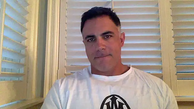 Snapshot of Bad_daddy21 chatting on October 9, 2025, 1:42 pm Bad daddy21 online show from October 9, 2025, 1:42 pm