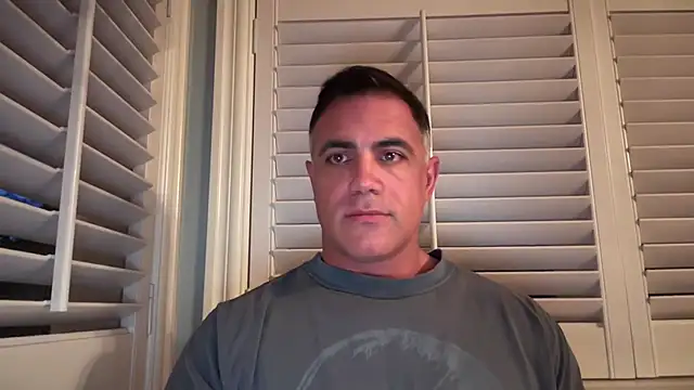 Snapshot of Bad_daddy21 chatting on October 21, 2025, 1:34 pm Bad daddy21 online show from October 21, 2025, 1:34 pm