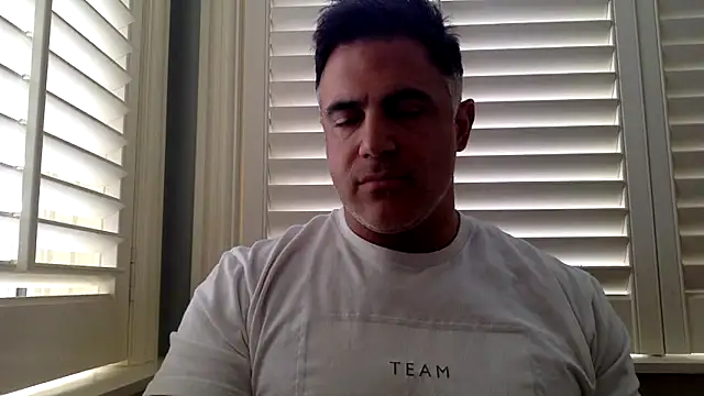 Snapshot of Bad_daddy21 chatting on December 4, 2025, 7:22 pm Bad daddy21 online show from December 4, 2025, 7:22 pm