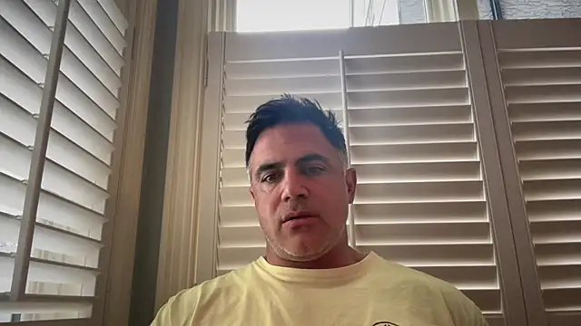 Snapshot of Bad_daddy21 chatting on January 6, 2026, 6:11 pm Bad daddy21 online show from January 6, 2026, 6:11 pm