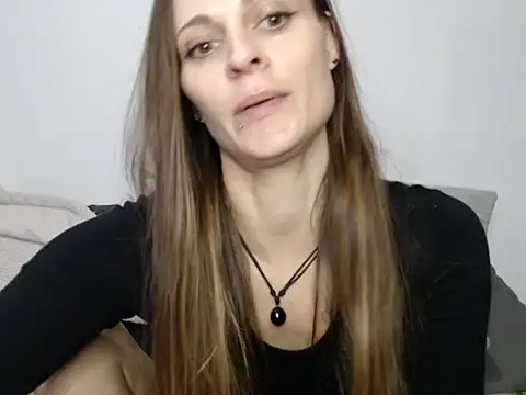 naikah714 online show from December 6, 2024, 4:17 pm