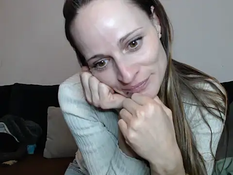 naikah714 online show from February 3, 2025, 5:24 pm