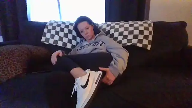 SidneyRaee online show from December 18, 2024, 8:03 pm