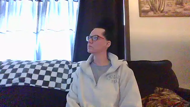 SidneyRaee online show from January 2, 2025, 5:39 pm