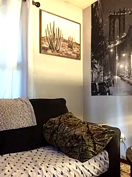 SidneyRaee online show from September 18, 2025, 5:48 pm