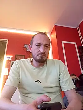 Denislamalice34 online show from April 3, 2026, 1:20 pm