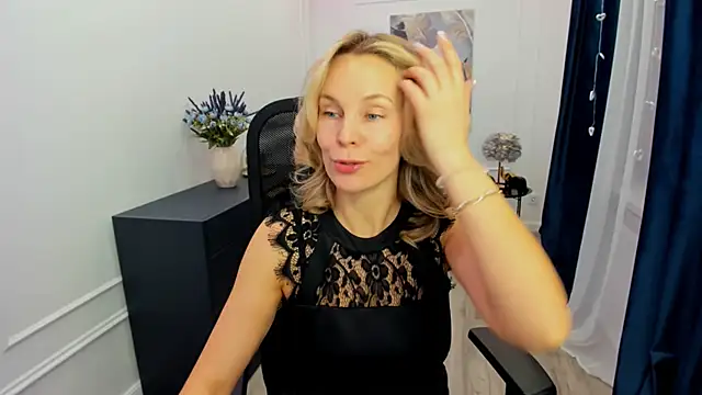 Sinty Devis online show from February 5, 2026, 4:28 am