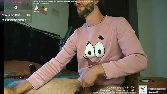 Snapshot of just_maxii chatting on February 9, 2025, 1:44 am just maxii online show from February 9, 2025, 1:44 am