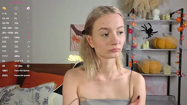 IdaValenti online show from November 8, 2025, 11:14 pm