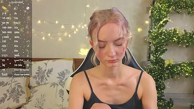 Snapshot of IdaValenti chatting on February 16, 2026, 11:12 pm IdaValenti online show from February 16, 2026, 11:12 pm